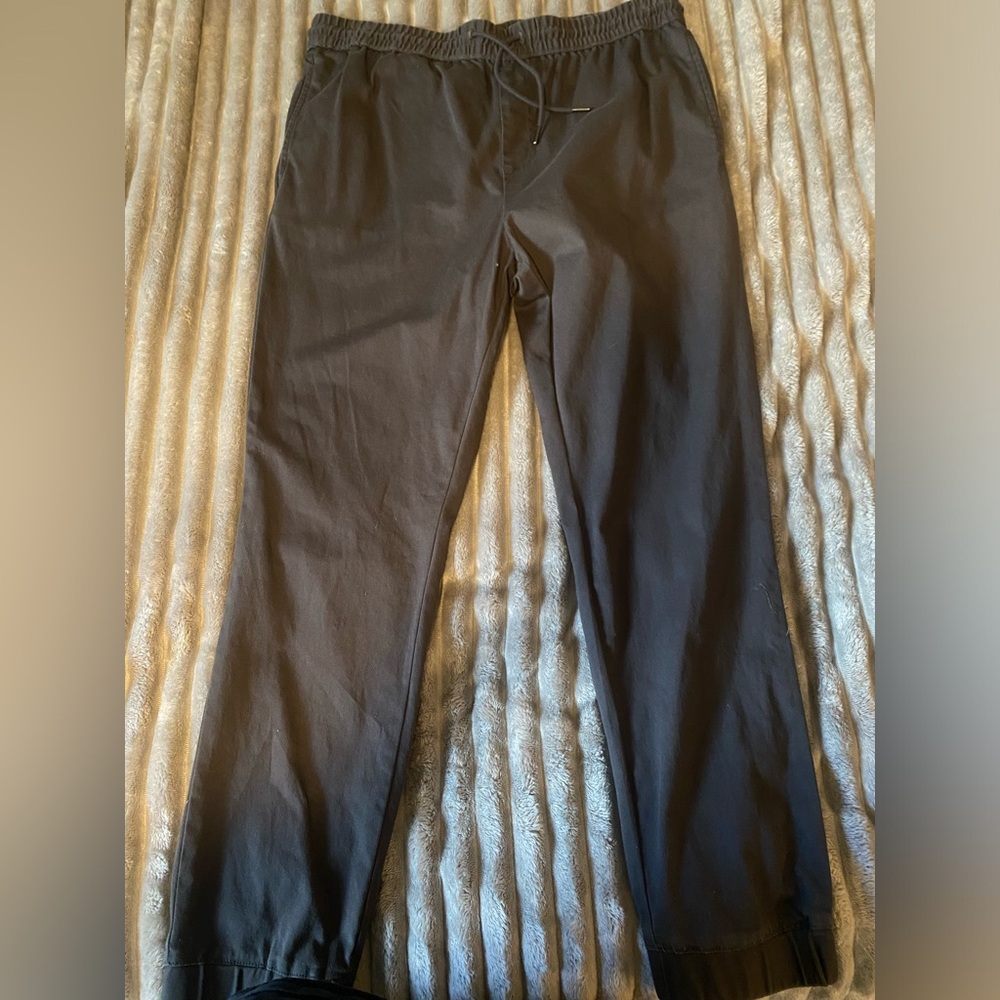 Original use gray pants
Size M
Mens